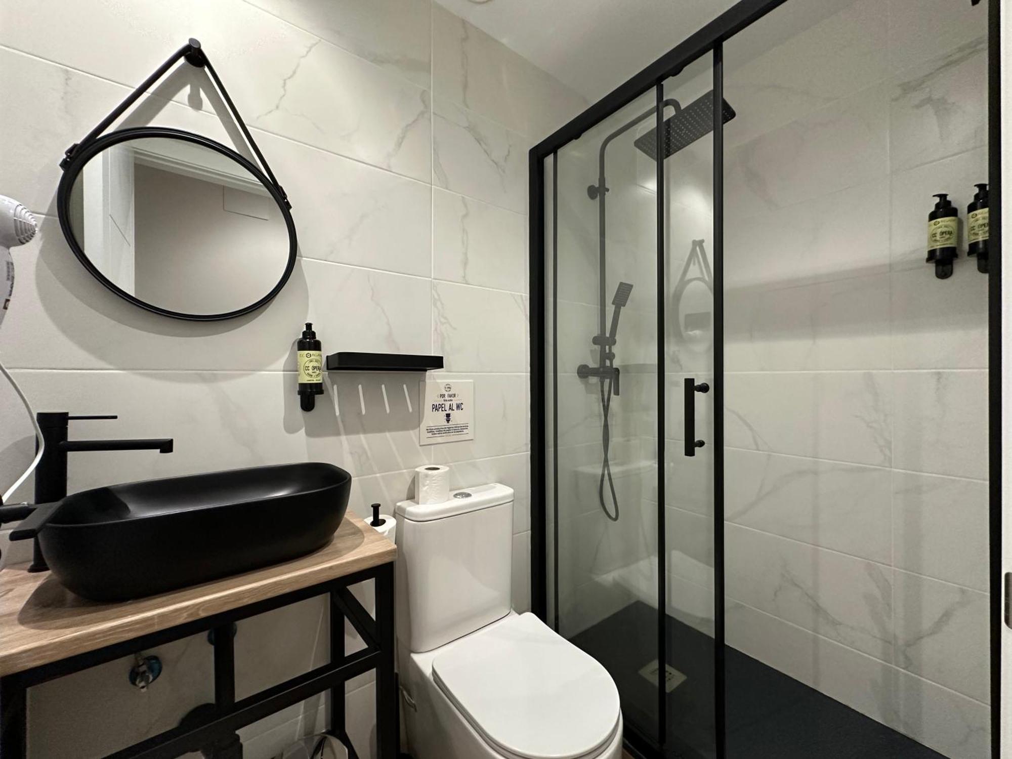 Cc Opera Suites Madrid Exterior foto